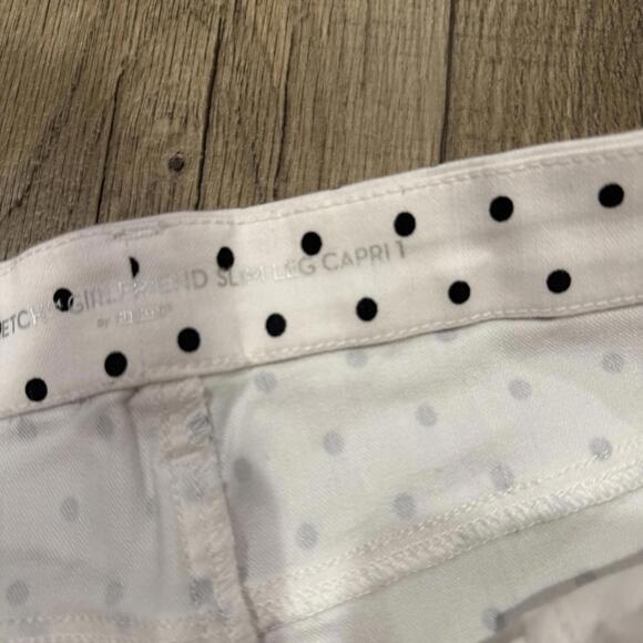 Chico's Size 1 (Medium) White Polka Dot Capri Pants - Picture 3 of 3